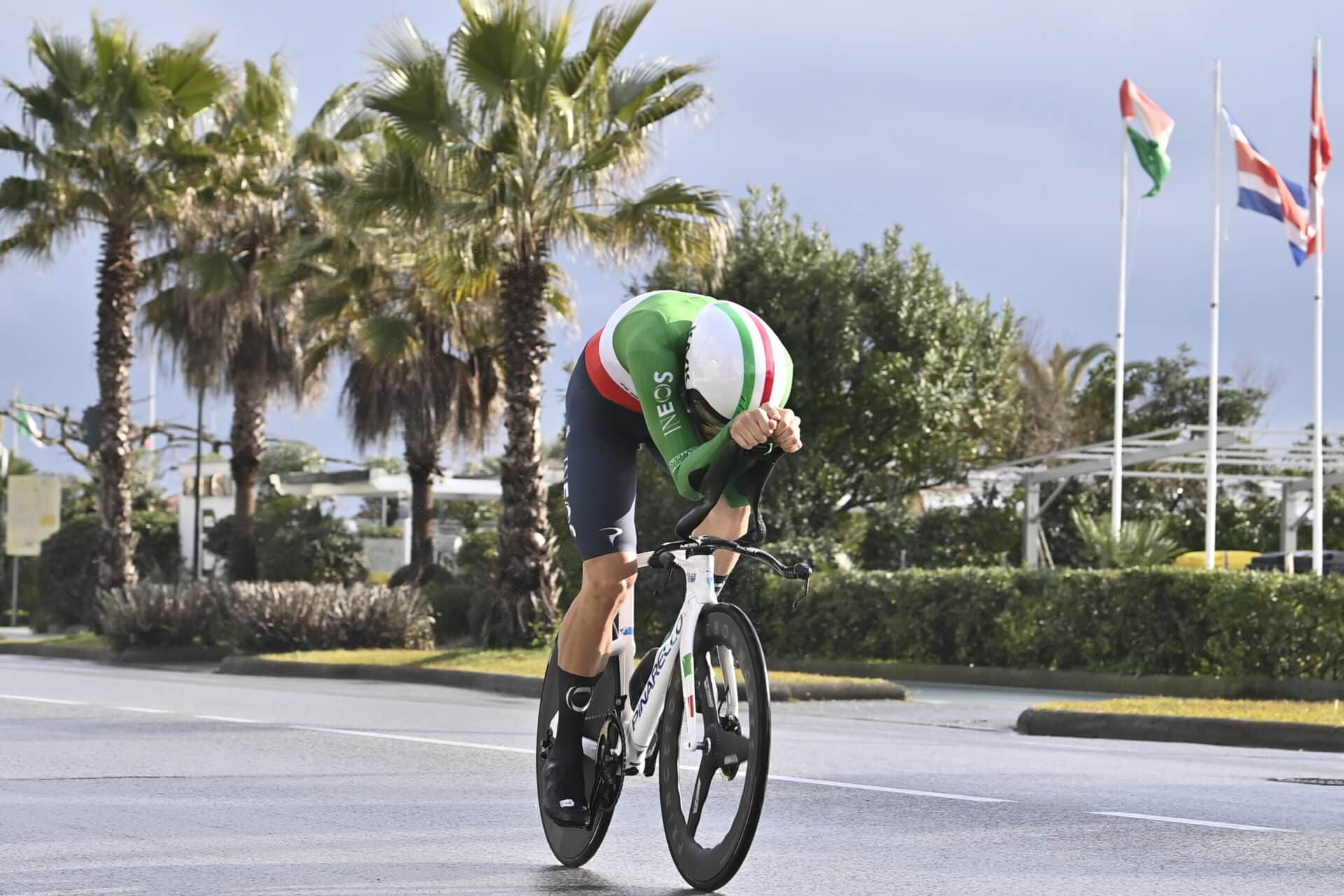 Filippo Ganna Survole Le Chrono Inaugural De Tirreno Adriatico