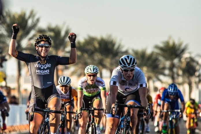 Chloe Hosking rempote la dernière étape du Ladies Tour of Qatar 2016. Photo : Qatar Cycling Federation