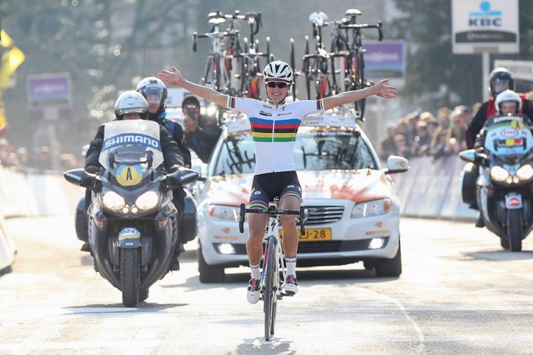 Lizzie Armitstead fait honneur à son maillot