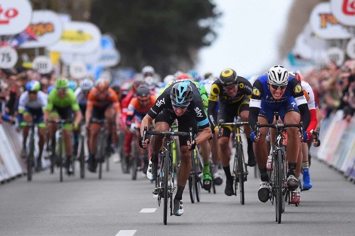 Marcel Kittel battu par Viviani sur les Trois Jours de la Panne 2016. Photo : TDWsport/Etixx-Quick Step