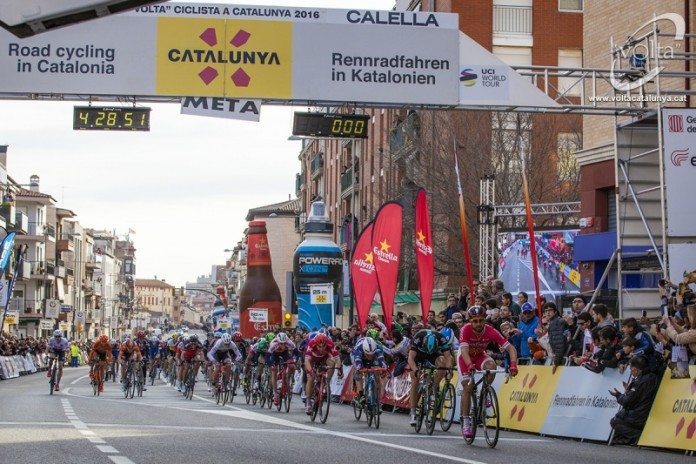 Nacer Bouhanni, facile sur la première étape du Tour de Catalogne 2016. Photo : Jon Herranz/Tour de Catalogne