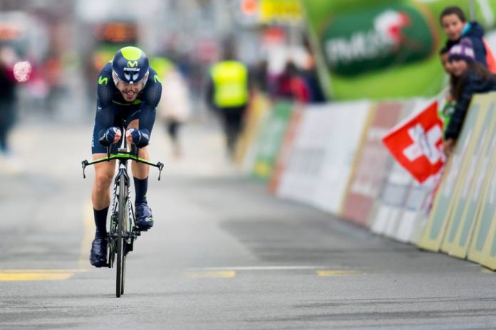 Ion Izagirre file vers la victoire sur le prologue du Tour de Romandie 2016. Photo : Keystone/Jean-Christophe Bott - Laurent Gilliéron/Tour de Romandie