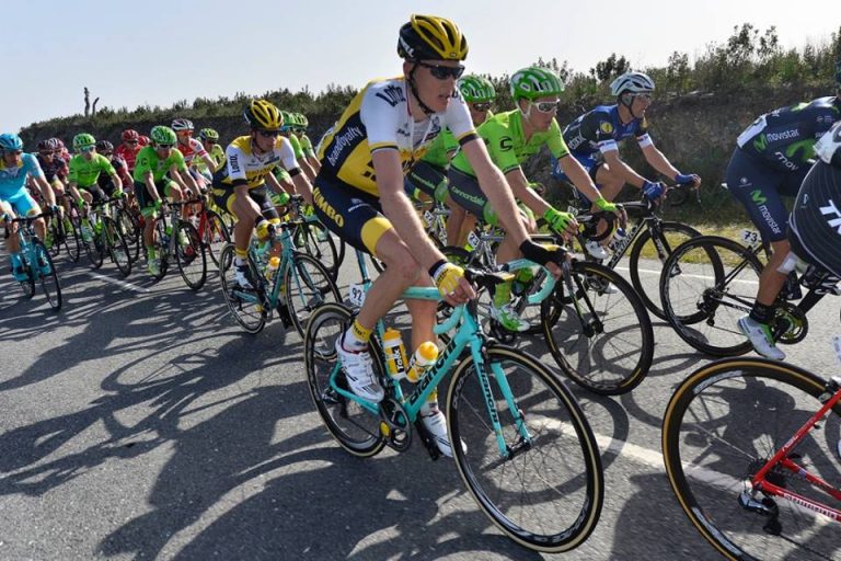 Robert Gesink prolonge