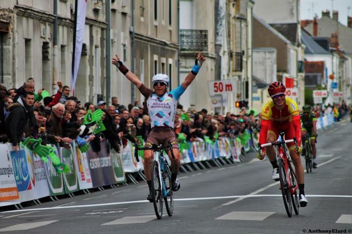 TODAYCYCLING - Samuel Dumoulin remporte la Roue Tourangelle 2016. Photo : Anthony Elard