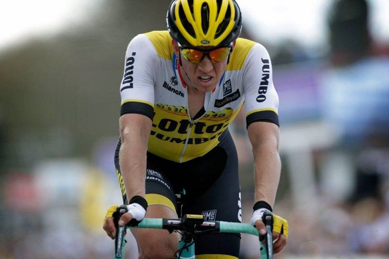 Sep Vanmarcke troisième malgrè une chute