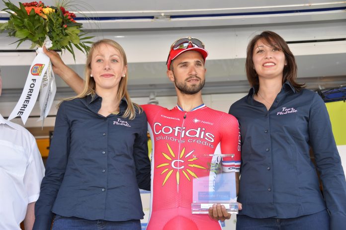 Nacer Bouhanni sur le podium du Tour de Picardie 2016. Photo : Bruno Bade/Tour de Picardie