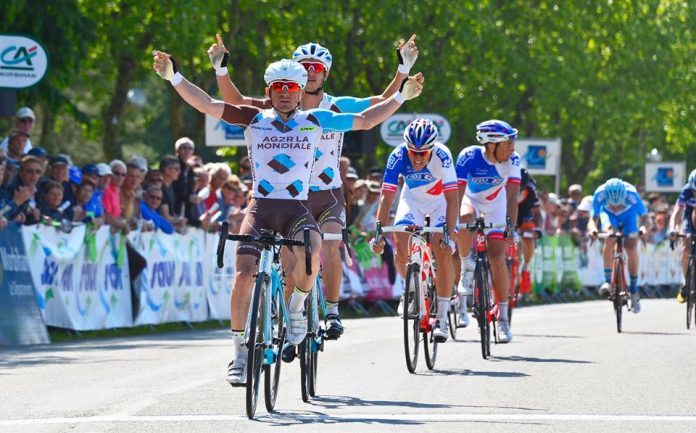Samuel Dumoulin remporte le GP de Plumelec 2016. Photo : Bruno Bade/Ligue Nationale de Cyclisme