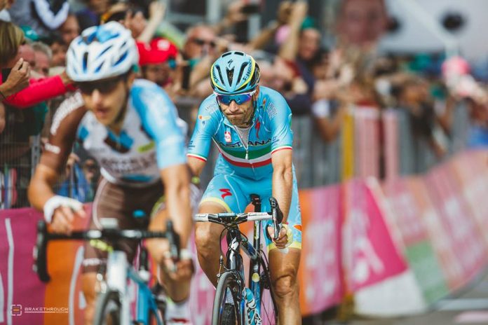 Vincenzo Nibali à l'arrivée de la 16e étape du Tour d'Italie 2016. Photo : Astana.