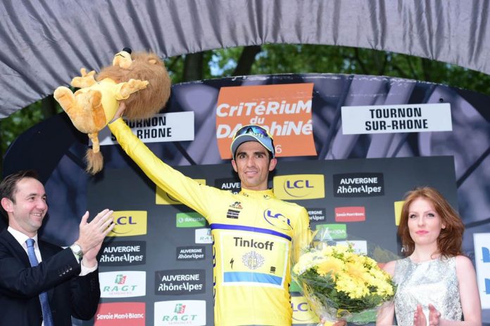 Malgré un ennui mécanique dans les dernières kilomètres, Alberto Contador conserve son maillot jaune. Photo : ASO/A.Broadway