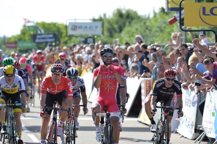 Nacer Bouhanni lors de sa victoire sur la 1ère étape du Criterium du Dauphiné à Saint-Vulbas. Photo : Cofidis.