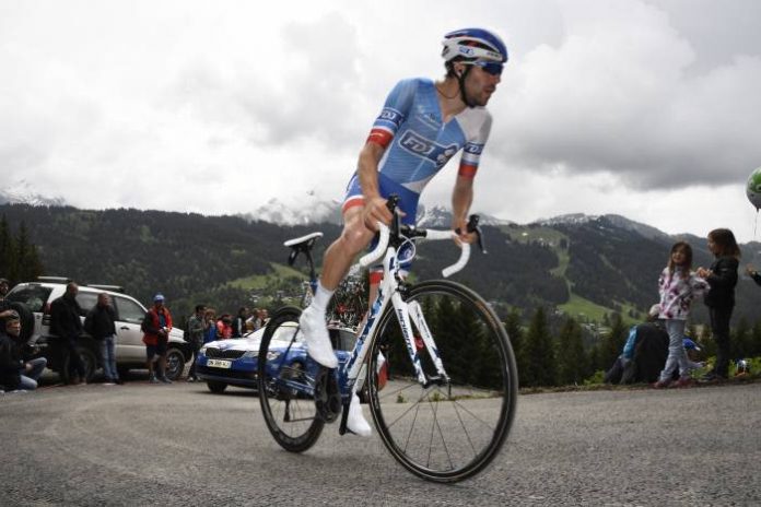 TODAYCYCLING - Thibaut Pinot lors du prologue du Critérium du Dauphiné 2016. Photo : Presse Sports/FDJ
