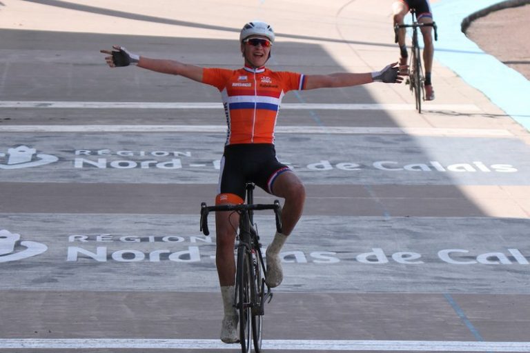 Jarno Mobach remporte Paris-Roubaix Juniors