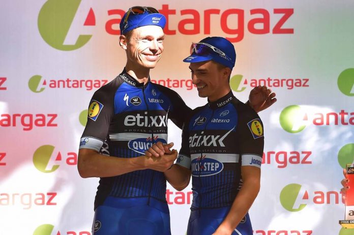 Une fois n'est pas coutume, à l'issue de la 16e étape du Tour de France ce n'est pas un, mais deux coureurs qui ont reçu le prestigieux Prix de la combativité : Photo Twitter Antargaz