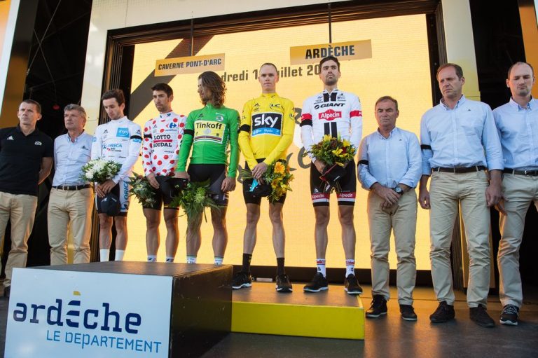 Chris Froome : « Solidaires avec le peuple français »