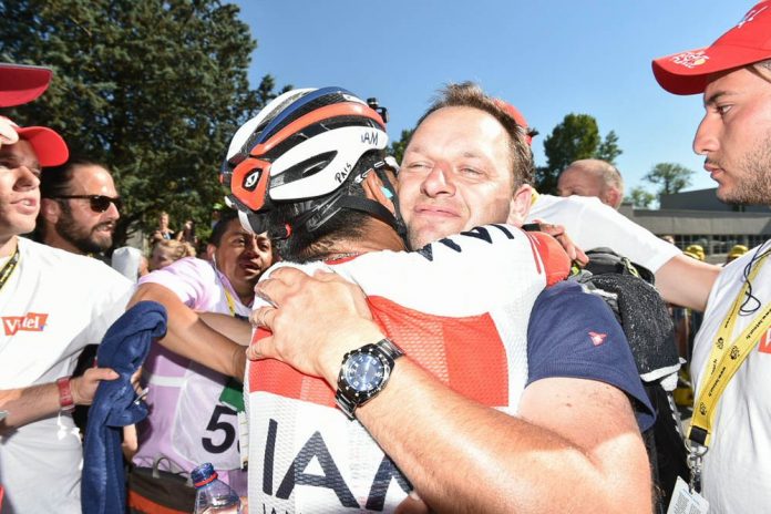 TODAYCYCLING - La joie de Jarlinson Pantano et du clan IAM Cycling après sa victoire sur la 15e étape du Tour de France 2016. Photo : ASO/P.Ballet