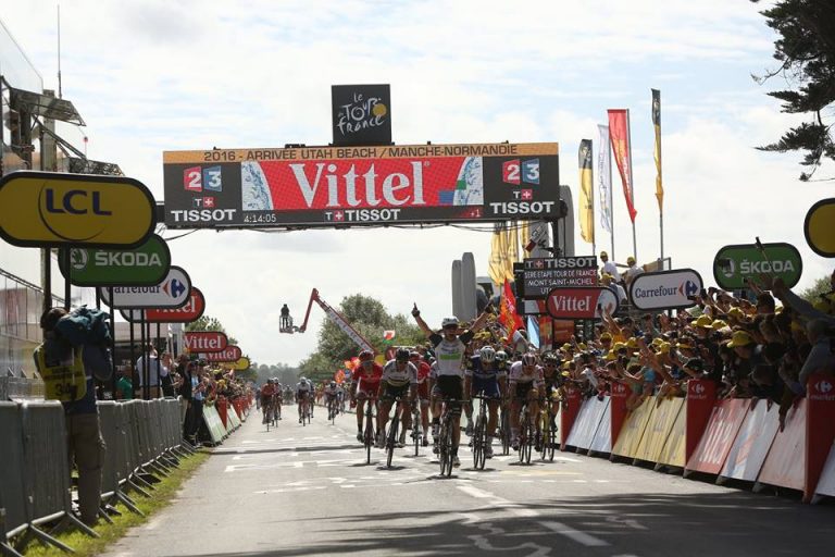 Mark Cavendish l’étape et le jaune, Alberto Contador les plaies