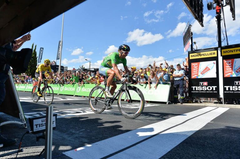 Peter Sagan au sprint devant… Chris Froome !