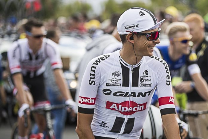 TODAYCYCLING - Warren Barguil sur les routes du Tour de France 2016. Photo : Team Giant-Alpecin.