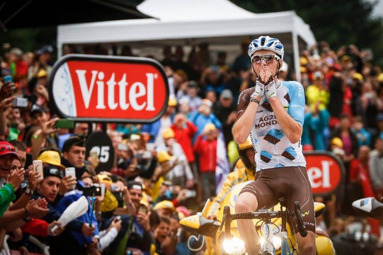 Romain Bardet avec le Canada en tête