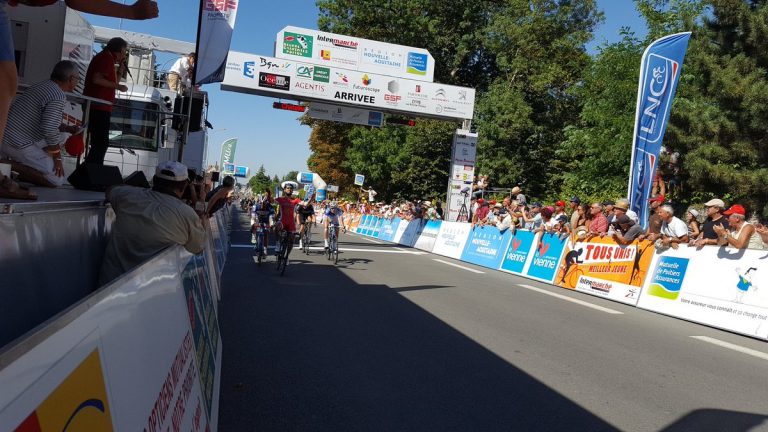 Nacer Bouhanni malgré les plaies
