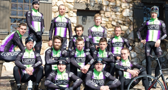 TODAYCYCLING - L'équipe Lupus Racing au complet (Source : Lupus Racing)