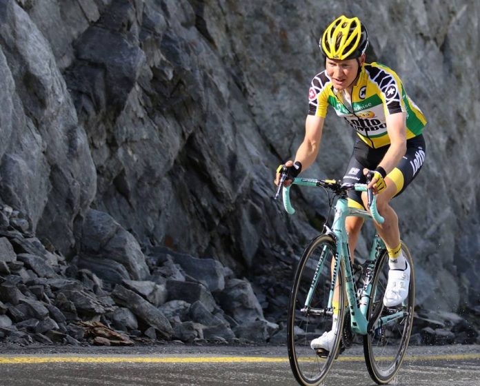 TODAYCYCLING - Wilco Kelderman avec le maillot de leader du Tour de Suisse 2016 lors de la 7e étape. Photo ; Giant-Alpecin