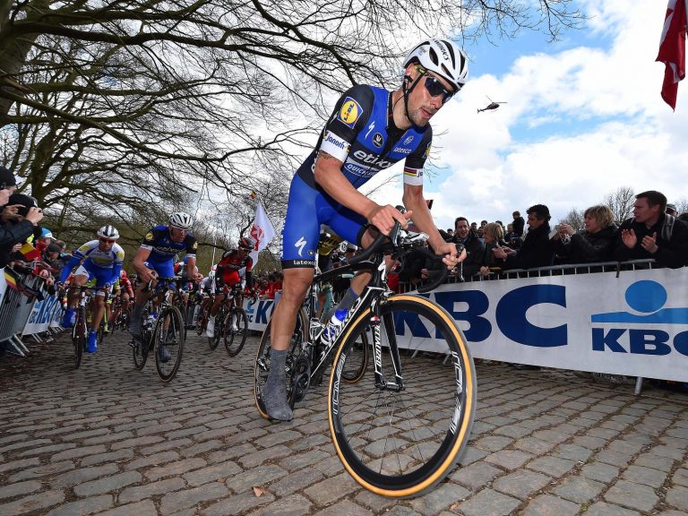 Tom Boonen spécialiste des pavés et… du désert ?