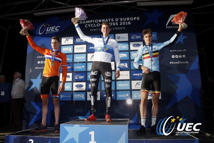 TODAYCYCLING - Le Belge Toon Aerts sur la plus haute marche du podium des championnats d'Europe de Cyclo-cross 2016. Photo : UEC