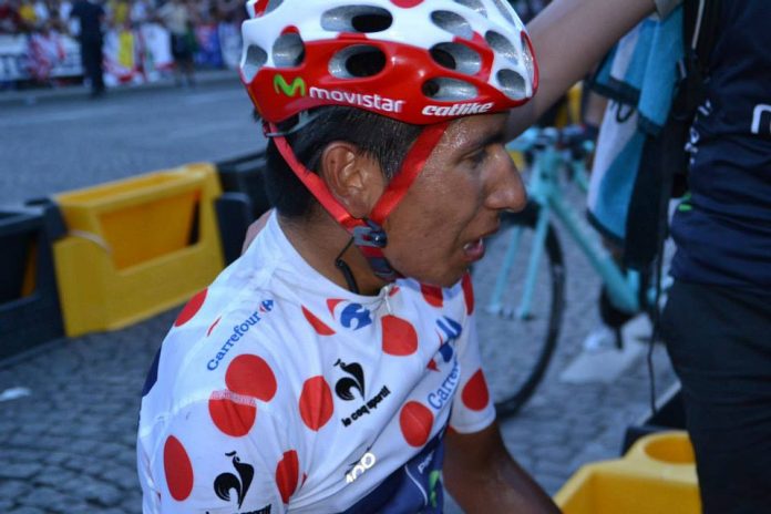TODAYCYCLING - Nairo Quintata et son maillot à pois au Champs Elysées - Photo : Movistar