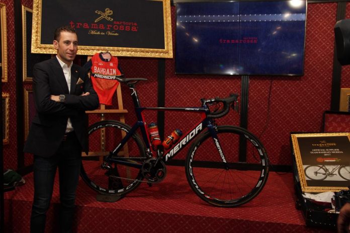 TODAYCYCLING - Vincenzo Nibali et son nouvel équipement Bahrain-Merida - Photo: Facebook Bahrain-Merida