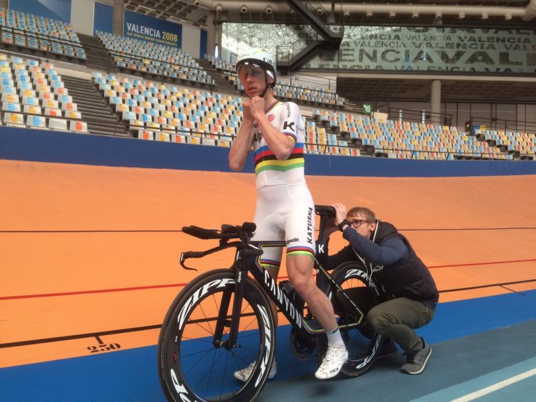 Tony Martin teste son vélo de contre-la-montre