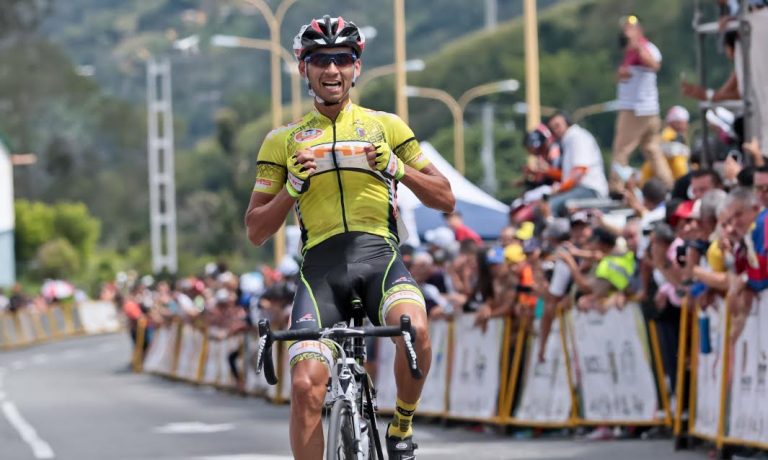 Carlos Torres en solitaire à Tovar !