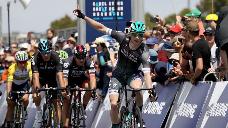 Sam Bennett offre la première victoire à Bora-Hansgrohe