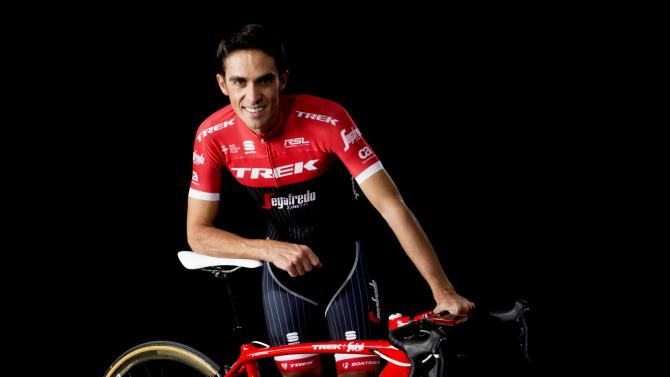 TODAYCYCLING - Alberto Contador et son nouveau maillot Trek-Segafredo - Photo: Trek-Segafredo