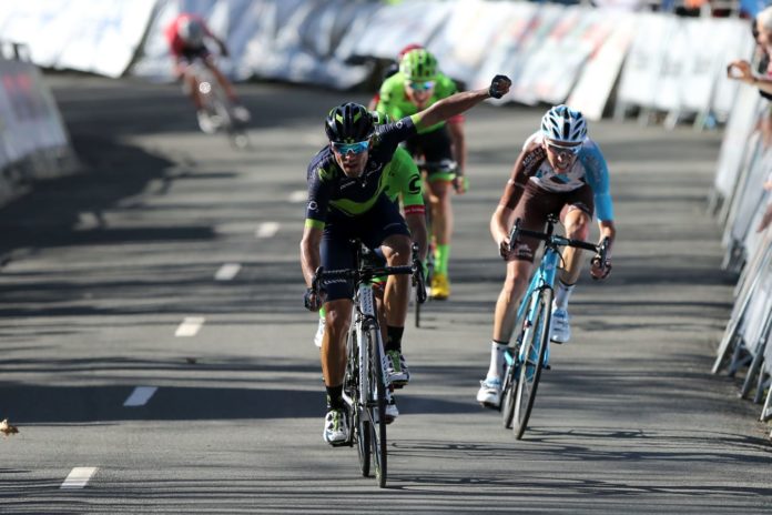Alejandro Valverde s'impose devant Romain Bardet lors de la 5e étape du Tour du Pays Basque et s'empare de la tête au classement général