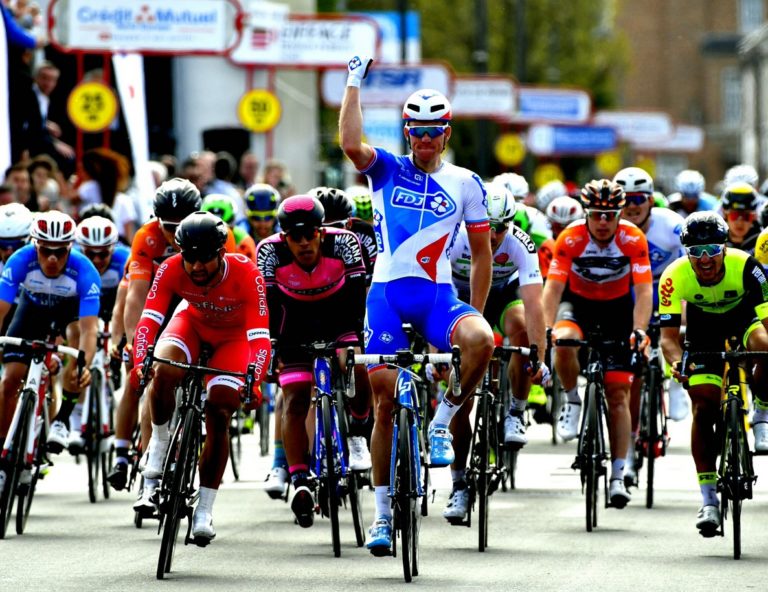 Le duel Bouhanni Démare tourne à l’avantage du coureur de la FDJ