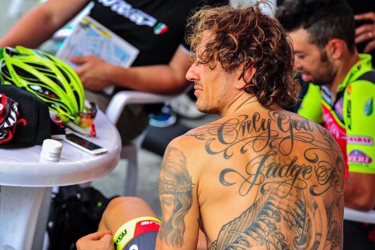Michael Matthews dans la cercle des coureurs cyclistes tatoués XL