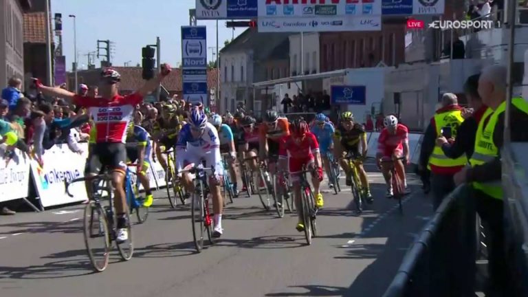 4 Jours de Dunkerque : Arnaud Démare chute, Debusschere gagne
