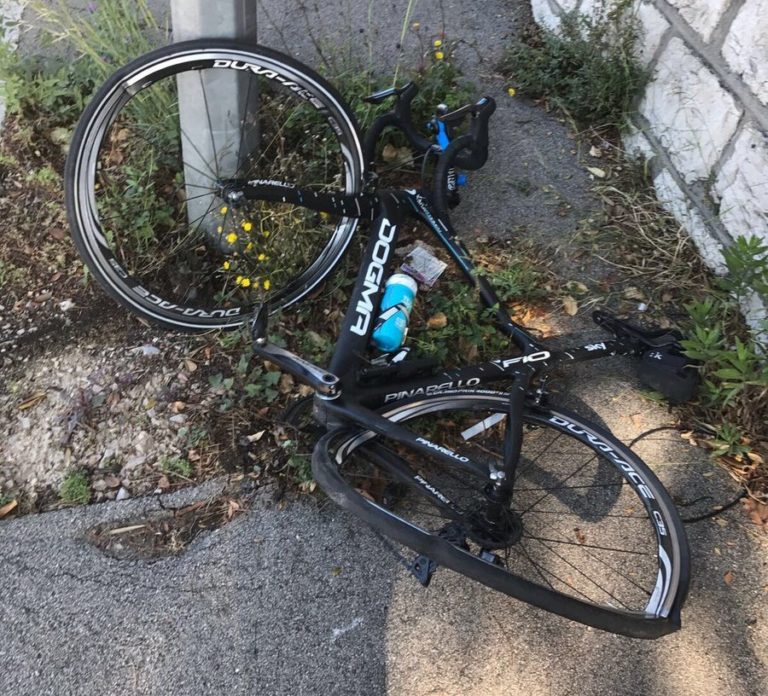 Chris Froome renversé à l’entraînement !