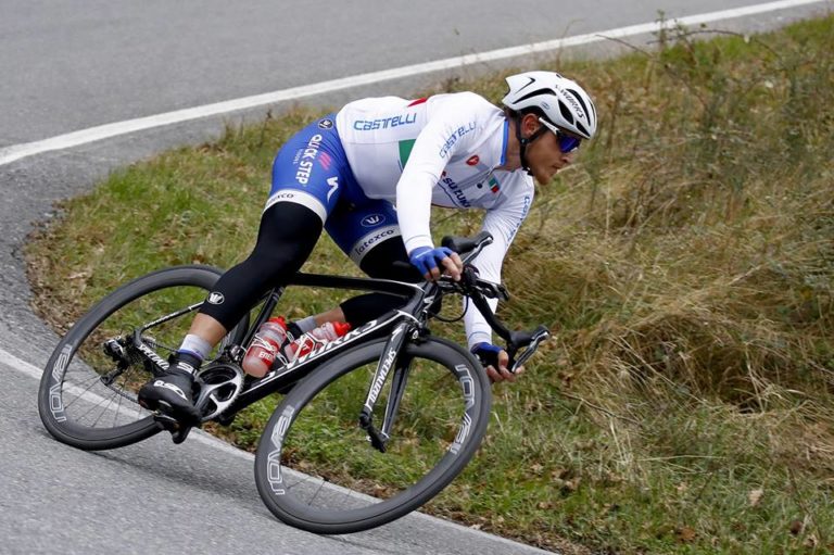 Matteo Trentin (Quick-Step Floors) percute à l’entraînement un ours !