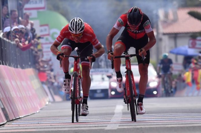 Réaction de Silvan Dillier à l'arrivée de la sixième étape du Tour d'Italie. Le Suisse a du mal à réaliser qu'il a battu Jasper Stuyven au
