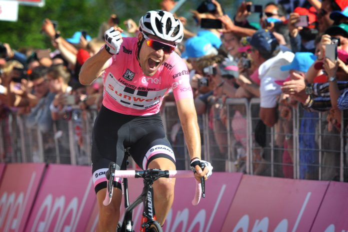 Tom Dumoulin, leader du Tour d'Italie du Centenaire, a livré ses impressions avant l'étape-reine du Giro ce 23 mai. Le leader de Sunweb a