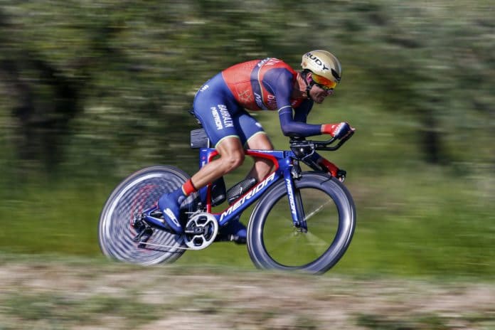 Vincenzo Nibali en plein effort sur la 10e étape du Tour d'Italie 2017