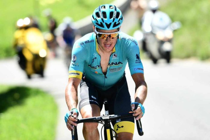 Jakob Fuglsang n'est pas verni ! Après sa chute lors du Tour de France, le Danois d'Astana a de nouveau chuté lors du critérium de Herning