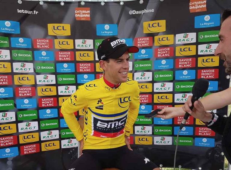 Critérium du Dauphiné : Victoire de Fuglsang, Porte en jaune