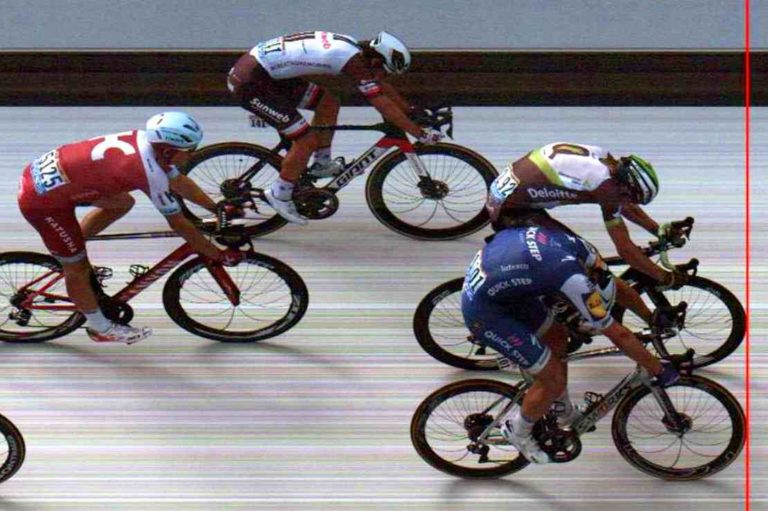 Marcel Kittel d’un rien (6mm) devant Boasson-Hagen