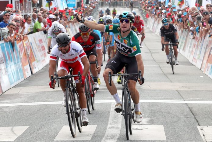 Elia Viviani remporte la 3ème étape du Tour Poitou-Charentes devant Nacer Bouhanni