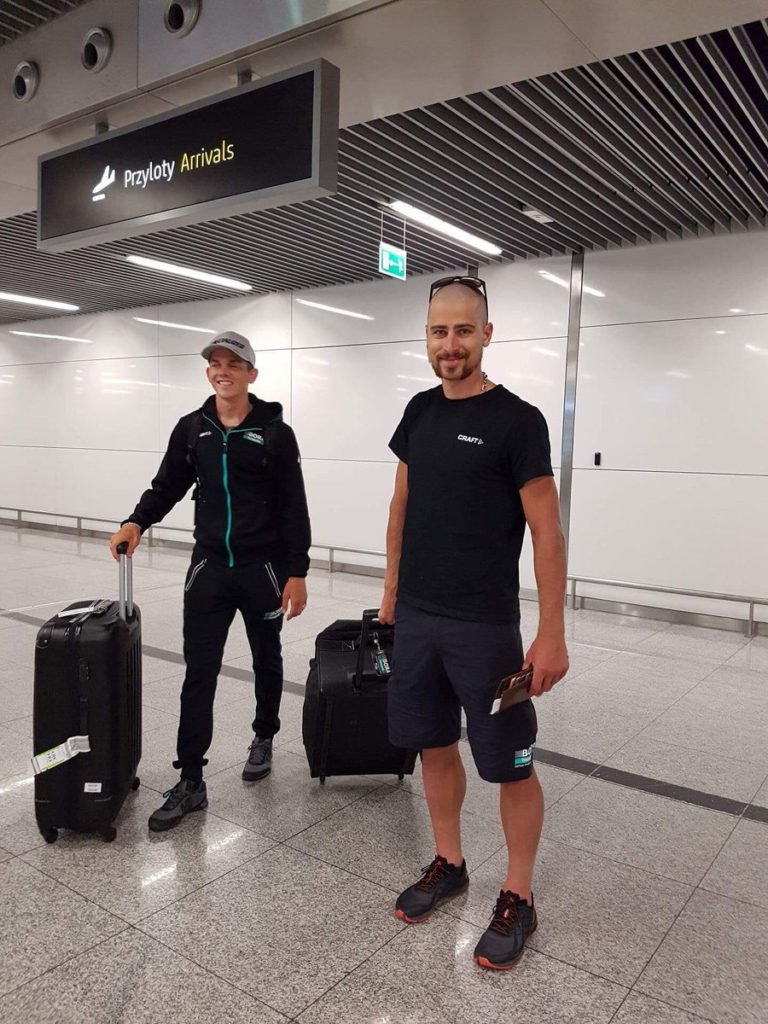 Peter Sagan passe du tout au tout. Des cheveux longs au crâne rasé !
