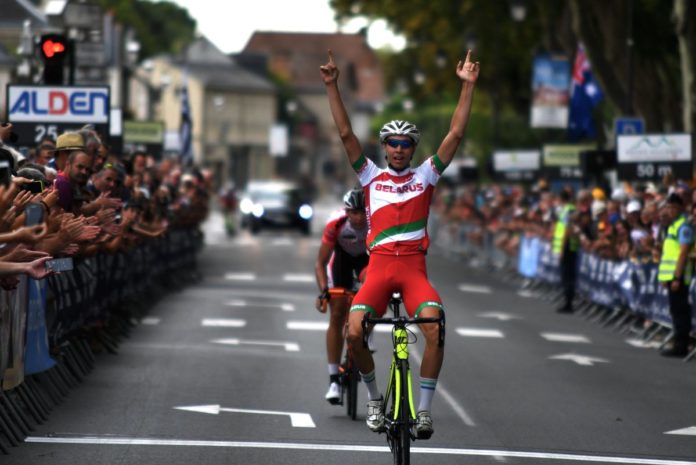 Tour de l’Avenir 2017, 5e étape (Montreuil-Bellay - Amboise) - Vasili Strokov gagne l'étape. Patrick Gamper est le nouveau maillot jaune.