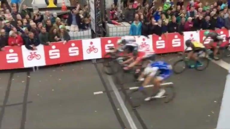 Sam Bennett remporte à la photo-finish le Tour de Münster